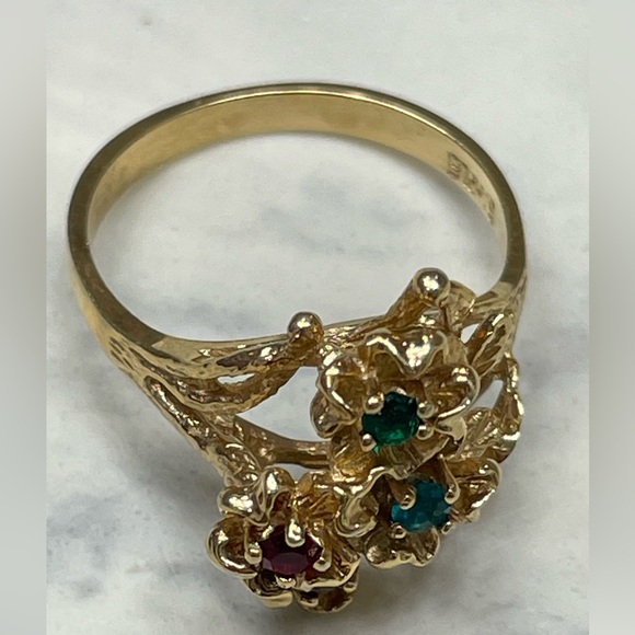BEAUTIFUL LADIES YELLOW GOLD 10K BIRTHSTONE RUBY, PERIDOT RING 7.75 - Picture 11 of 16